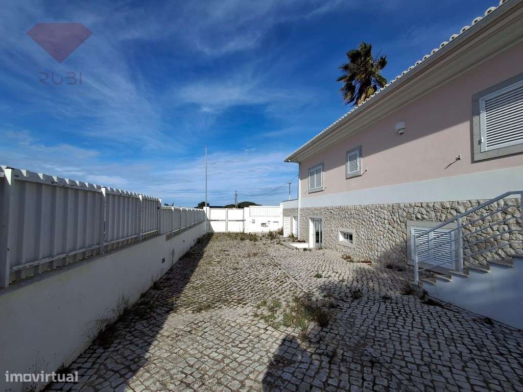 Moradia Exclusiva em Sesimbra-29