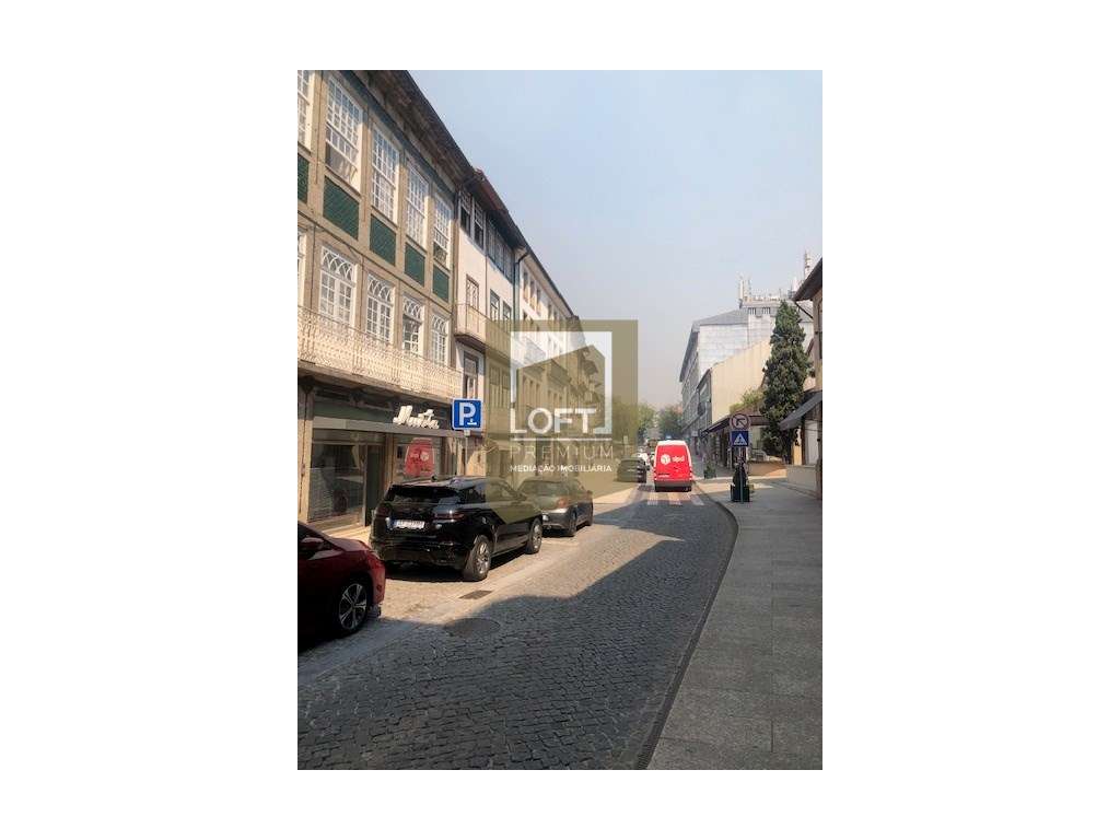 Prédio p/ Arrendamento no Centro de Guimarães - Grande imagem: 2/30