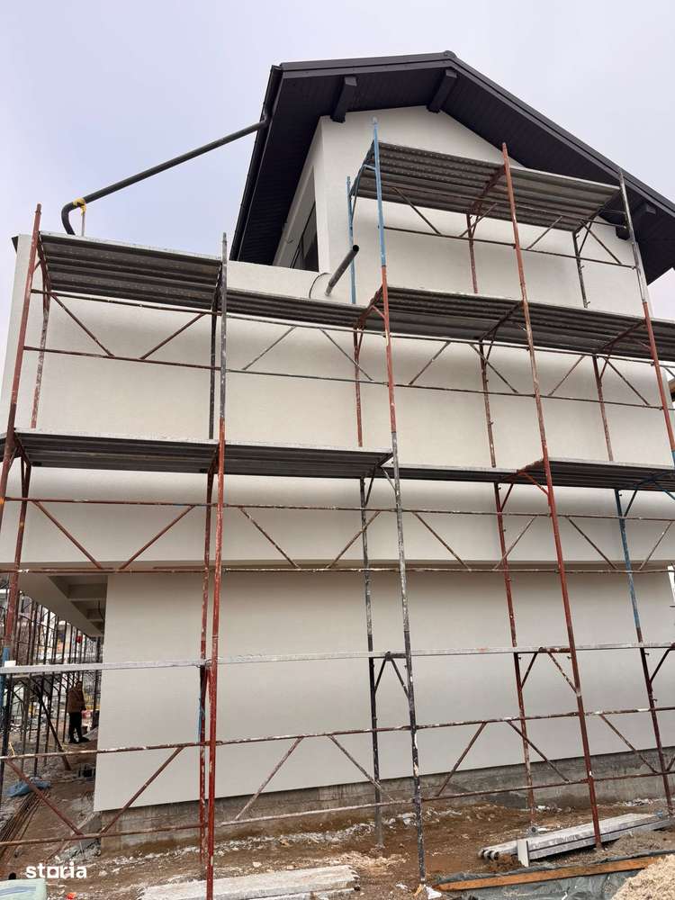 Casa Tip Duplex, 5 camere - 4 bai, Terasa + Curte, 250 MP - Imagine principală: 2/14