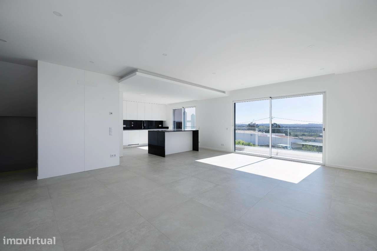 Moradia V3+1 c/ garagem - M.G - Grande imagem: 3/27