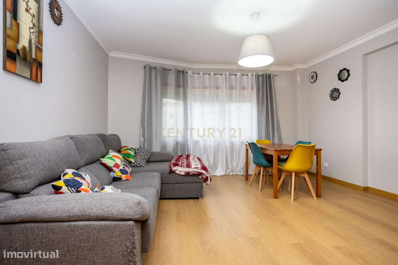 T3 Santa Marta do Pinhal Remodelado com elevador - Grande imagem: 5/33