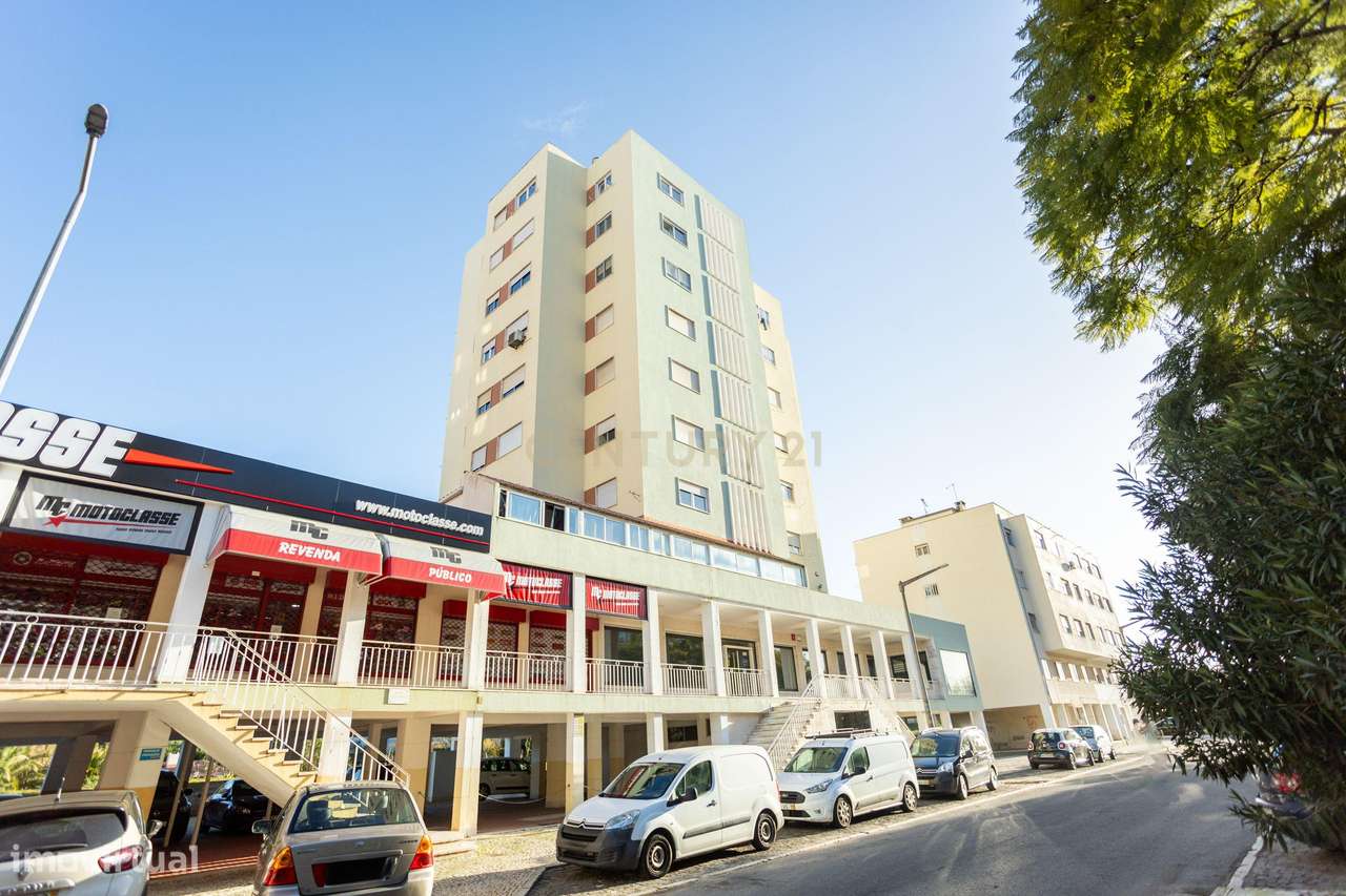 Apart. T2 com 96 m2 na Póvoa de Santo Adrião – Alameda Fernando Namora-0