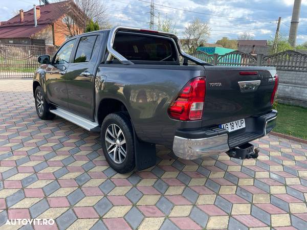 Toyota Hilux 4x4 Double Cab Autm. S&S Executive - 11