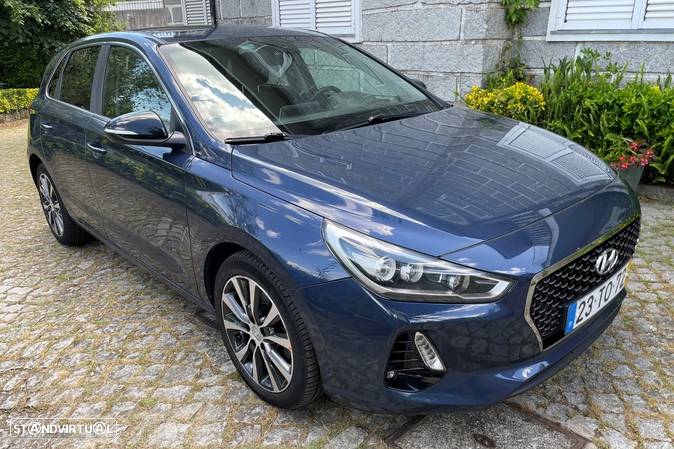 Hyundai i30 1.6 CRDi Launch Edition 7DCT - 1