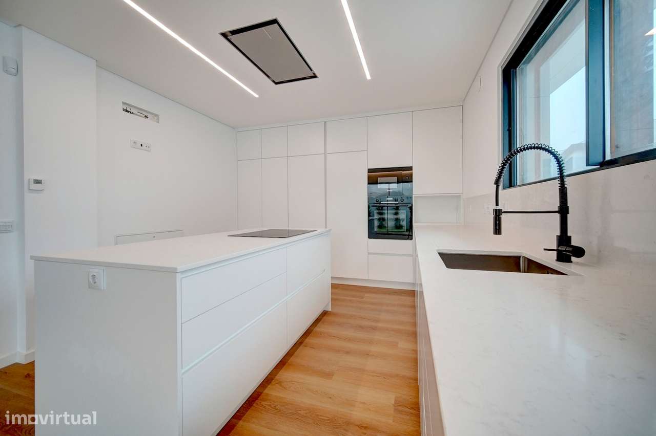 Moradia V4 Nova em Murches-7