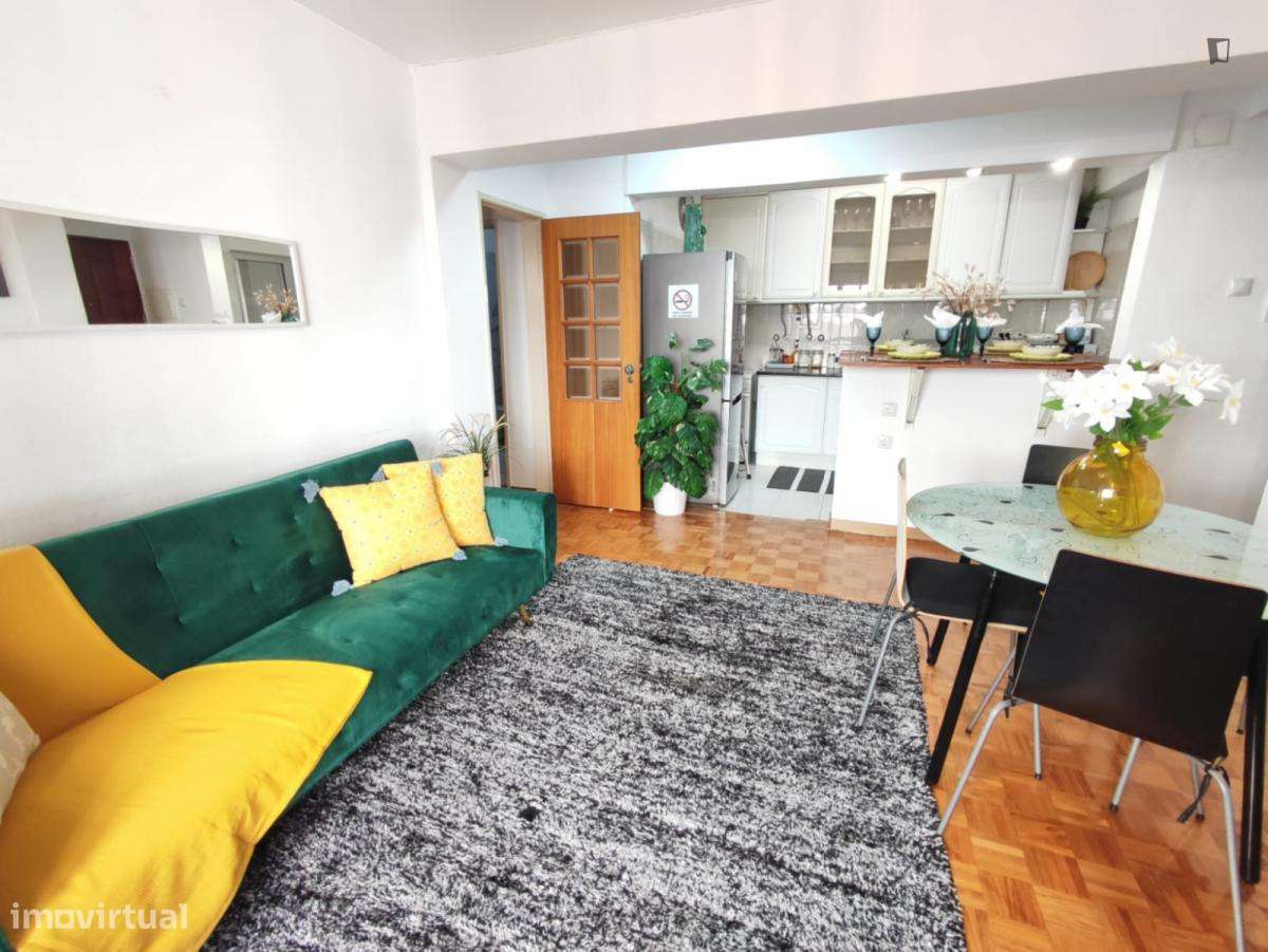 Apartamento com 2 quartos - localizado em Benfica Lisbon - Grande imagem: 3/9