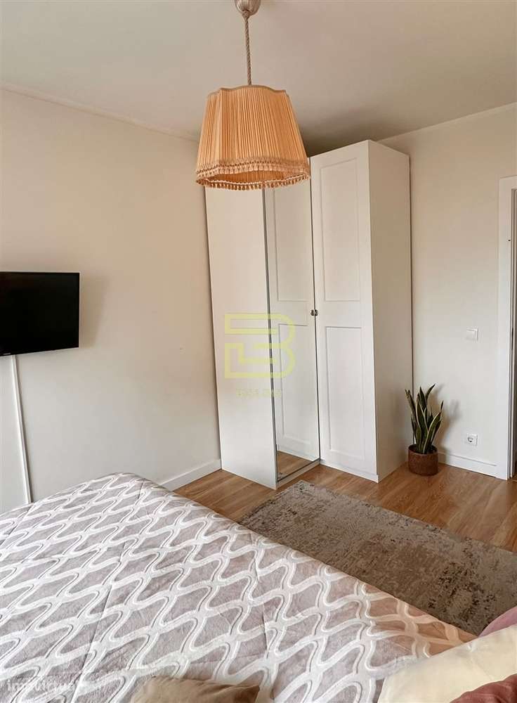 Apartamento T2 Mobilado - Localização Premium no Coração de Vila Nova-15