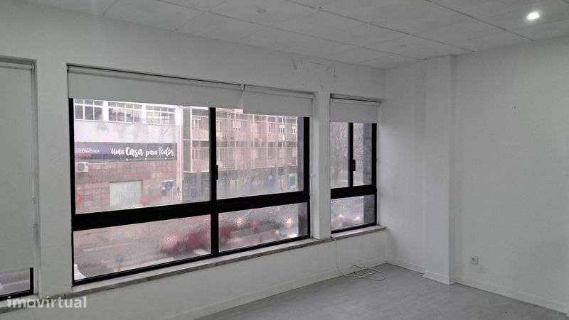 Loja Almada - Centro Cova da Piedade - CC Star - Grande imagem: 5/12