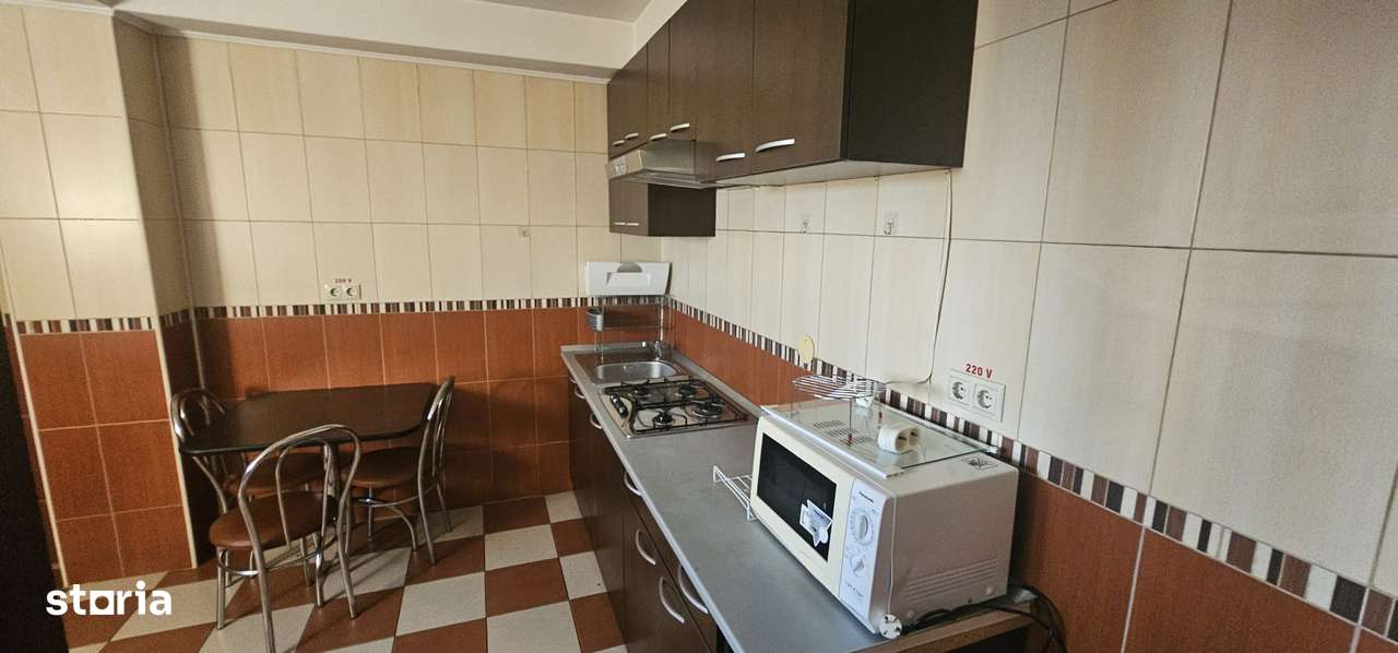 Hotel de vanzare , Centru-3