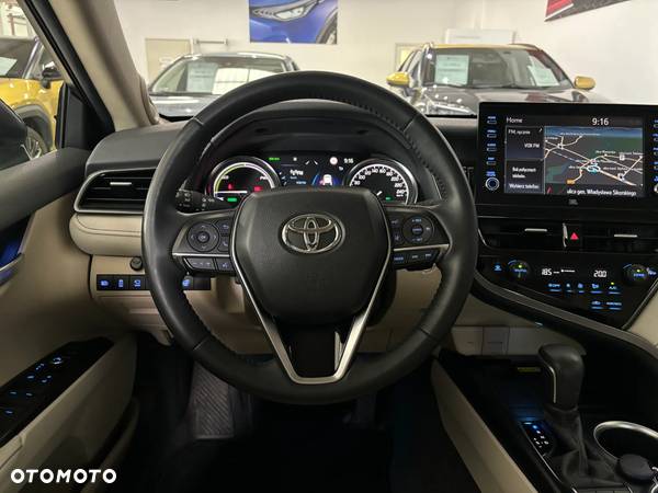 Toyota Camry - 11