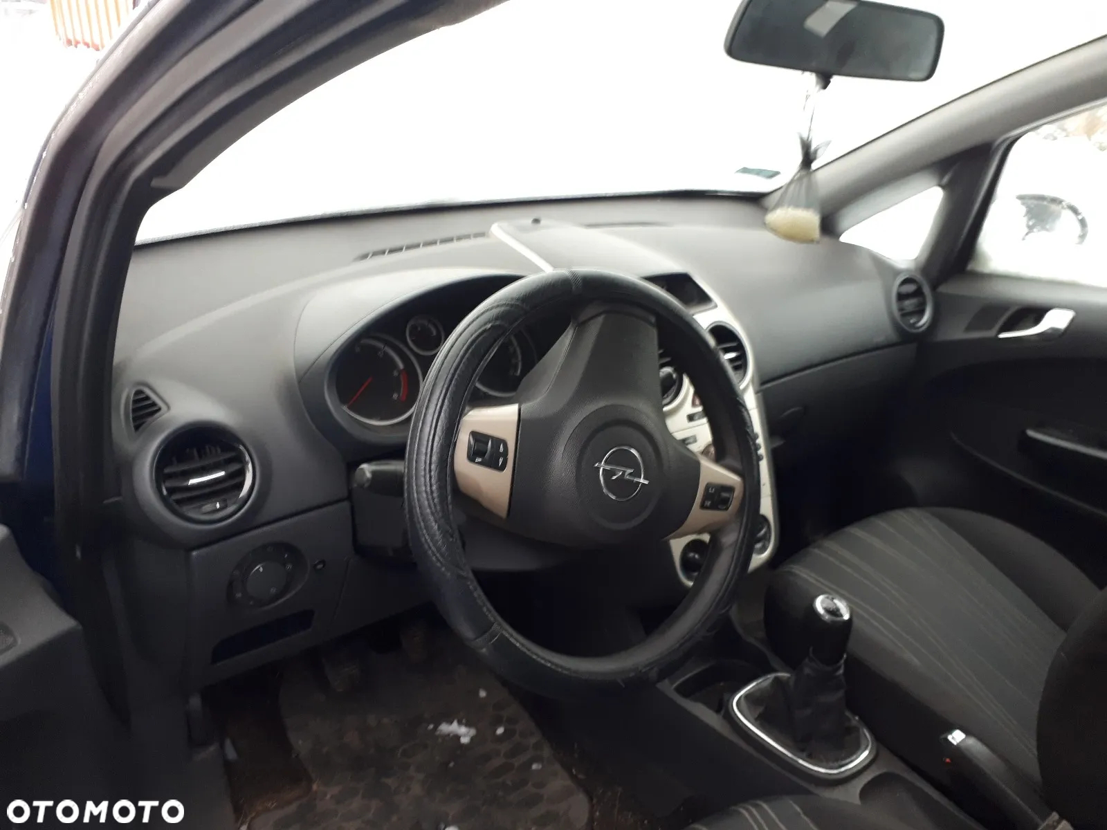 OPEL CORSA D 06-11 SKRZYNKA BEZPIECZNIKÓW 1.3CDTI - 13