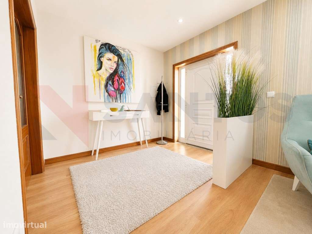 Moradia T3 com Open Space, Garagem para 3 Carros e Jardim-9