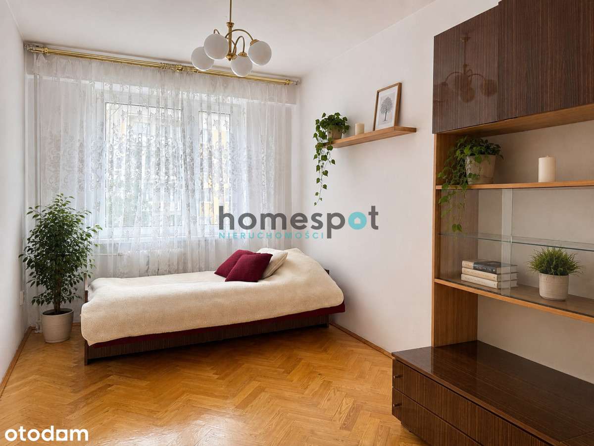 | Rezerwacja | 2 pokoje | Przestronna loggia |-0