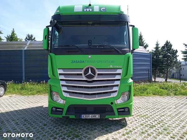 Mercedes-Benz Actros - 1