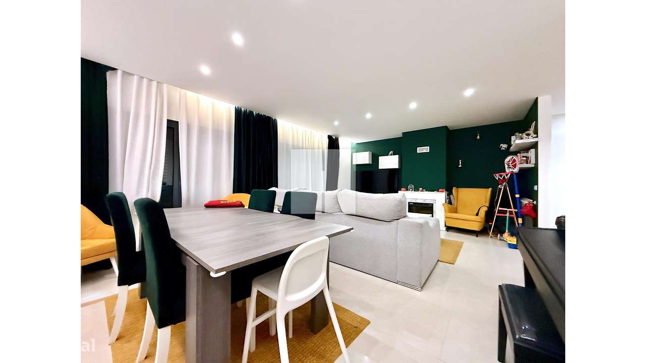 Apartamento T3 c/ Garagem-17