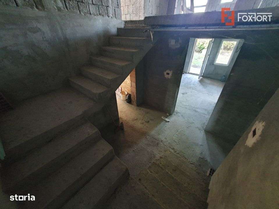 Casa individuala cu 5 camere si 2 bai, Central Jebel-14