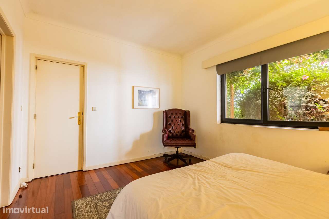 Moradia Isolada - Centro de Ponta Delgada - Grande imagem: 5/46