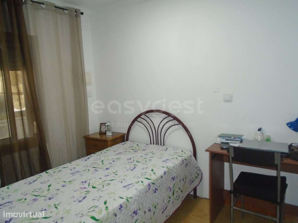 Moradia T2 com Aproveitamento de Sótão no Coração de Pataias Perto ... - Grande imagem: 5/33