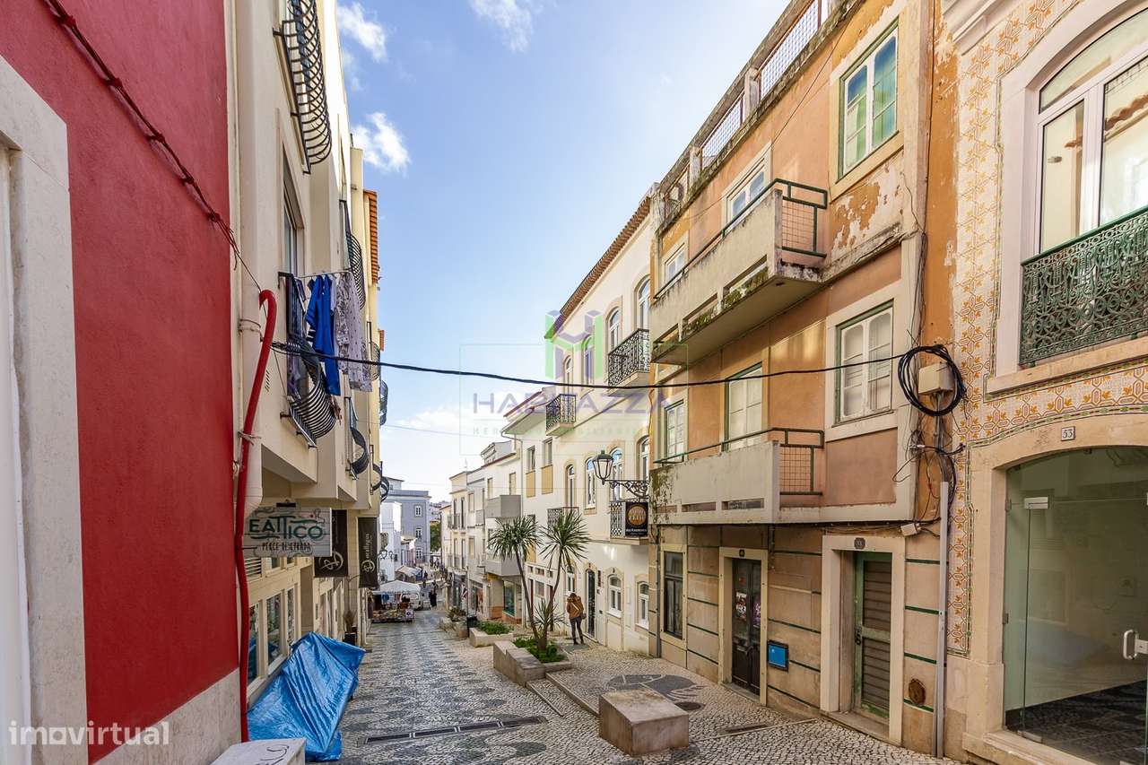 Prédio no Centro histórico de Lagos composto por 2 Apartamentos T3 e 1 - Grande imagem: 2/52