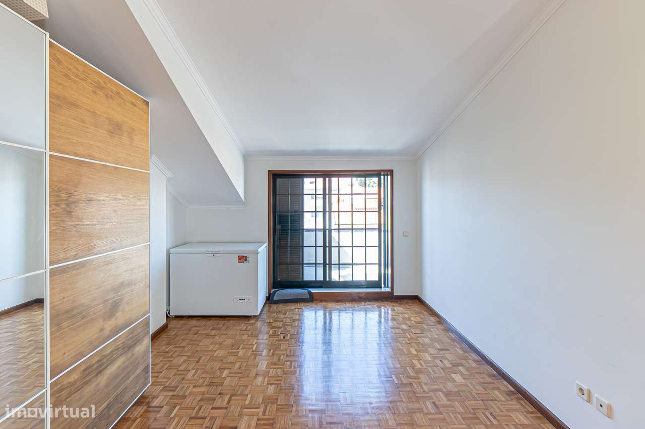 Andar Moradia T3 Duplex em Pedroso-12
