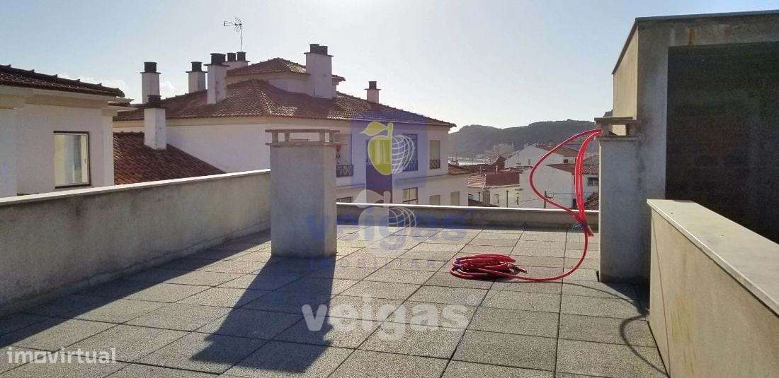 T2  Novo no Centro de  São Martinho do Porto - Grande imagem: 4/13