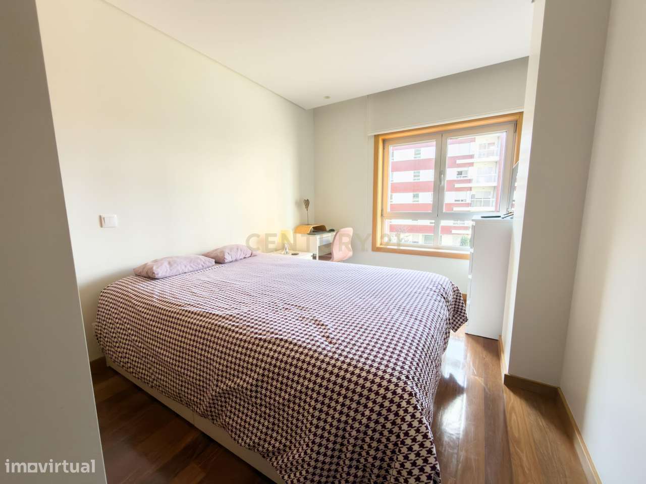 Apartamento T3+1 Duplex com 2 boxes, junto ao Mercadona-11