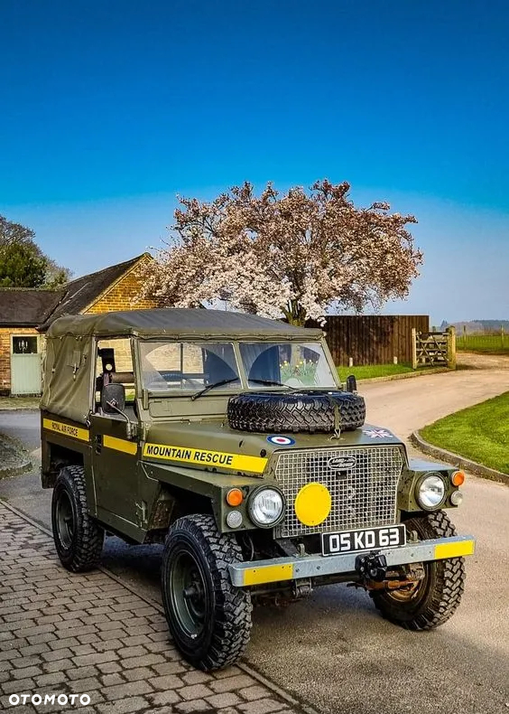 Land Rover Defender - 8