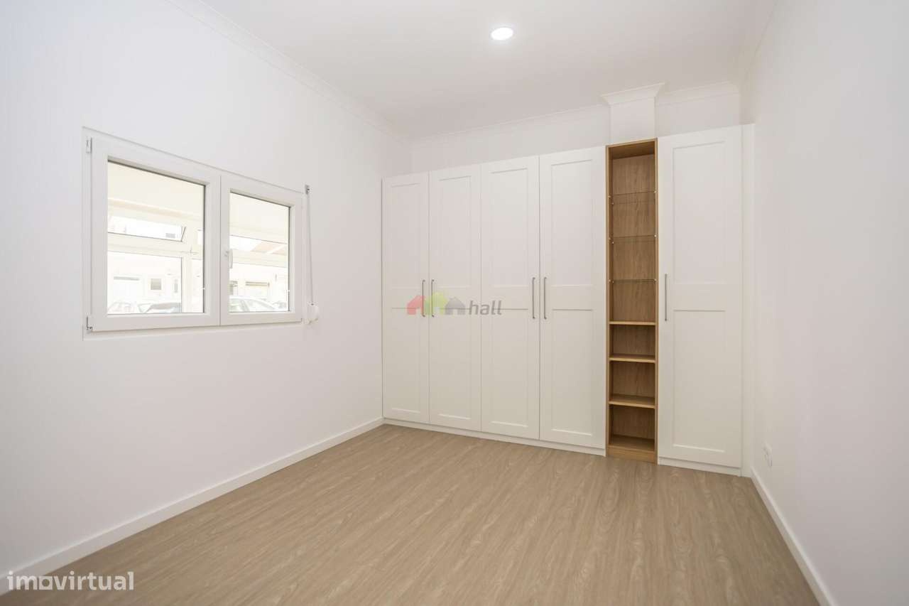 Apartamento T1 Totalmente Remodelado com Terraço Privativo (45 m2)-9