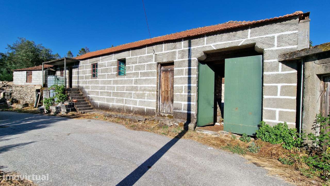 Quinta com Casa para Recuperação em Ferreira de Aves, Viseu - Grande imagem: 4/20