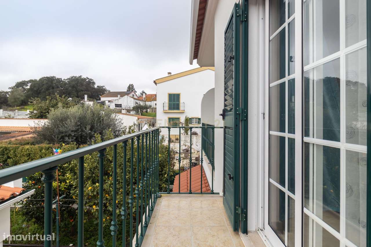 Moradia T4 Independente com garagem e jardim em Setúbal-34