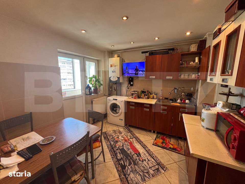 Apartament de vanzare, cu 3 camere, zona Micro 5 - Imagine principală: 4/9