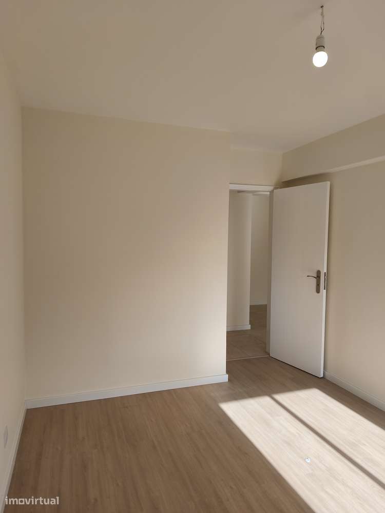 T2 Sintra-Tapada das Mercês, totalmente remodelado, boa oportunidade.-25