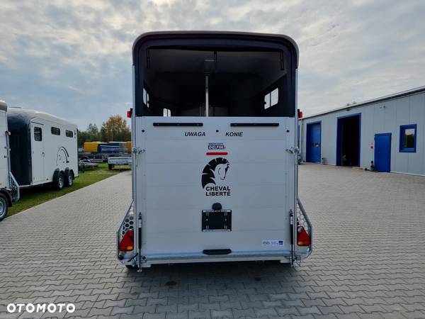 Cheval Liberte Touring Country + Siodlarnia - 11