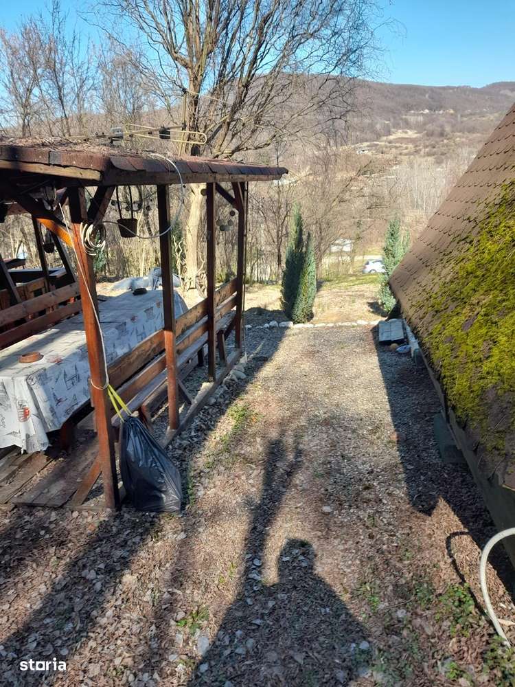 Vanzare cabana+ teren intravilan 1050mp, casa de vacanta/locuinta - Imagine principală: 2/16