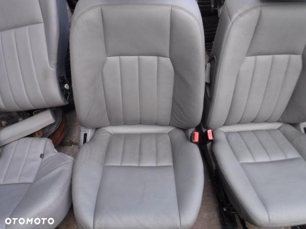 Mercedes C Klasa W204 sedan skory fotele siedzenia kanapa - 4