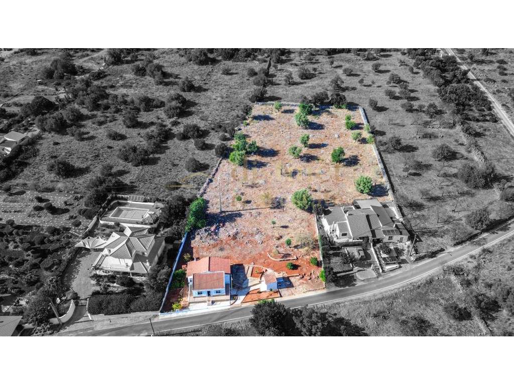 Moradia térrea com terreno e viabilidade de construção - Entre o Po... - Grande imagem: 1/21