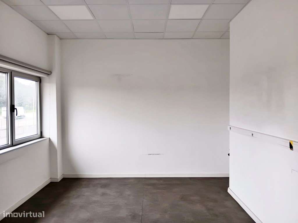 Lojas e escritórios junto ao Auchan Maia - Grande imagem: 4/18