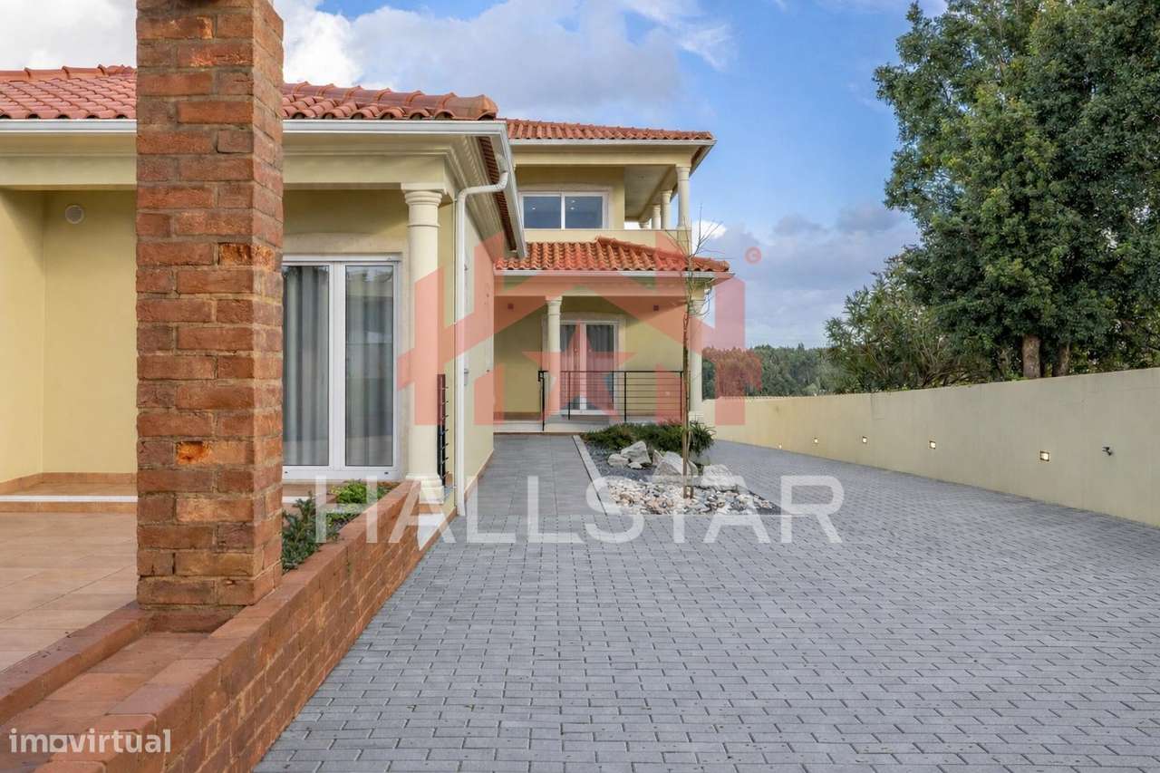 Moradia de Luxo T4 / Lote com 890m² / Marinha Grande - Grande imagem: 2/57