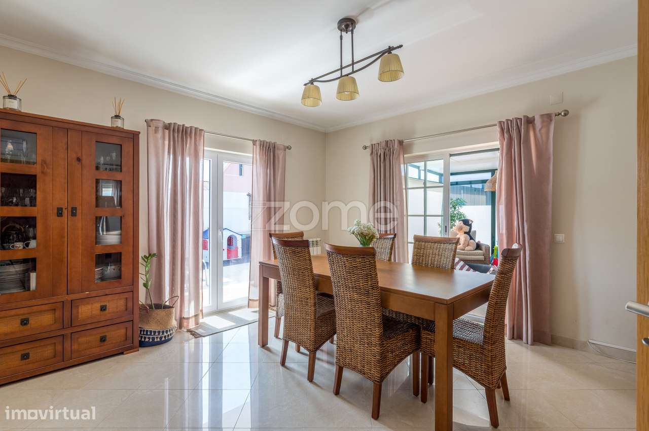 Moradia T4+1, com piscina-24