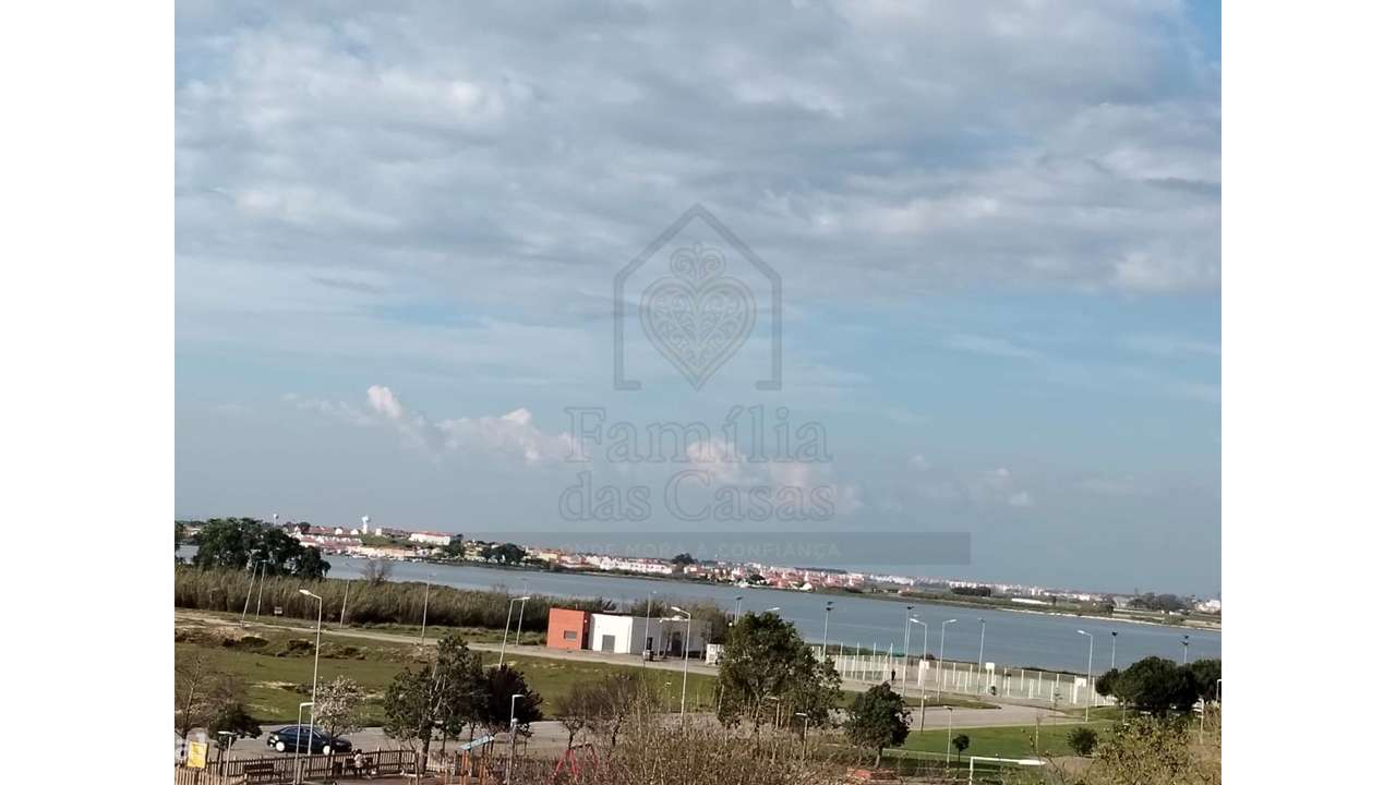 T2 a 15 Minutos da Estaçao dos Barcos-5