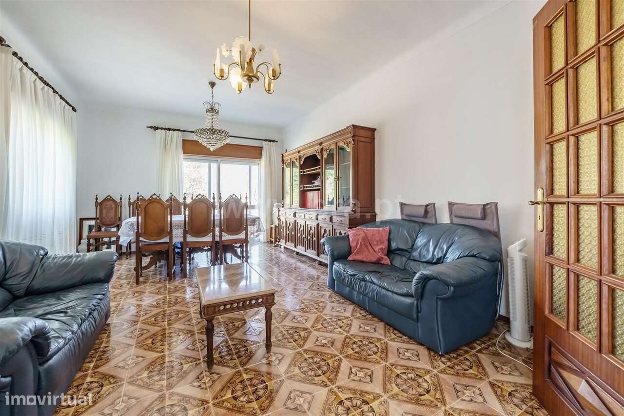 Moradia Isolada T5 / Covilhã, Teixoso-9