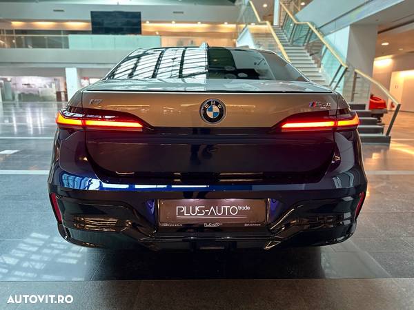 BMW i7 M70 xDrive - 8