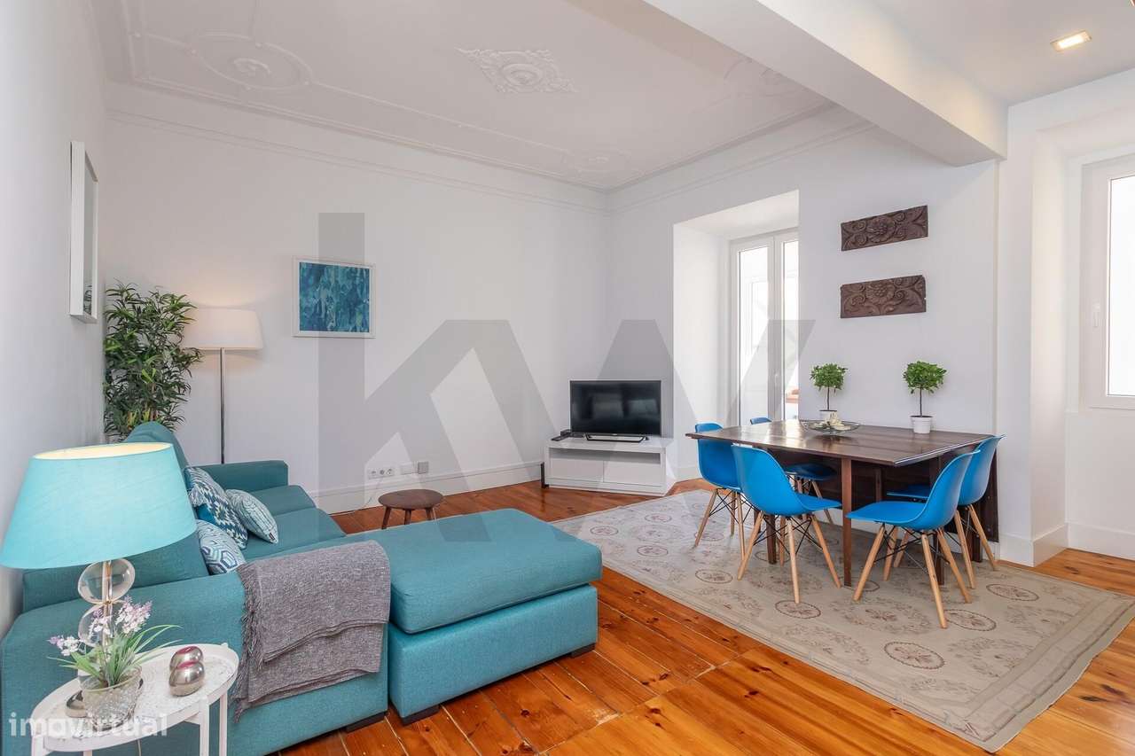 Vende-se Apartamento T2, Estefânia, Prédio de charme, Pronto a usar. - Grande imagem: 3/29