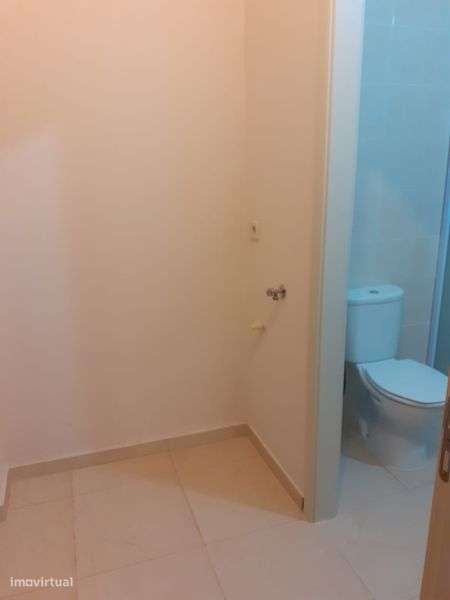 Aluga se t1  boas áreas   contrato  longa duração - Grande imagem: 4/4