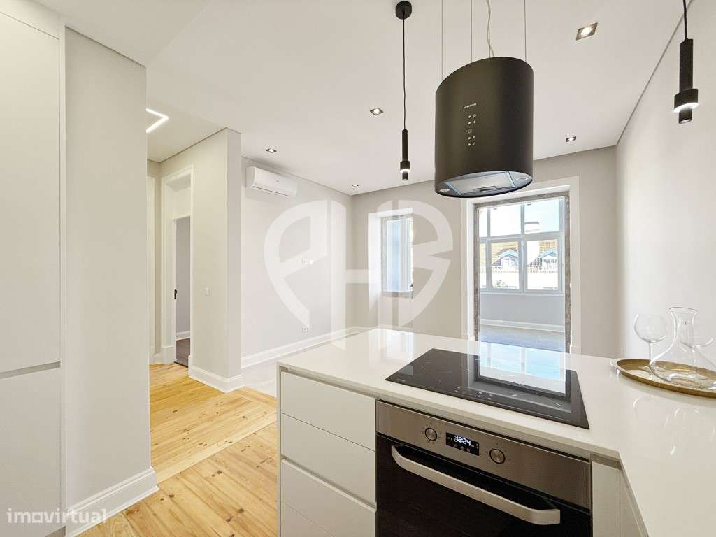 Apartamento T3 // Totalmente Renovado - Av. Almirante Reis-10