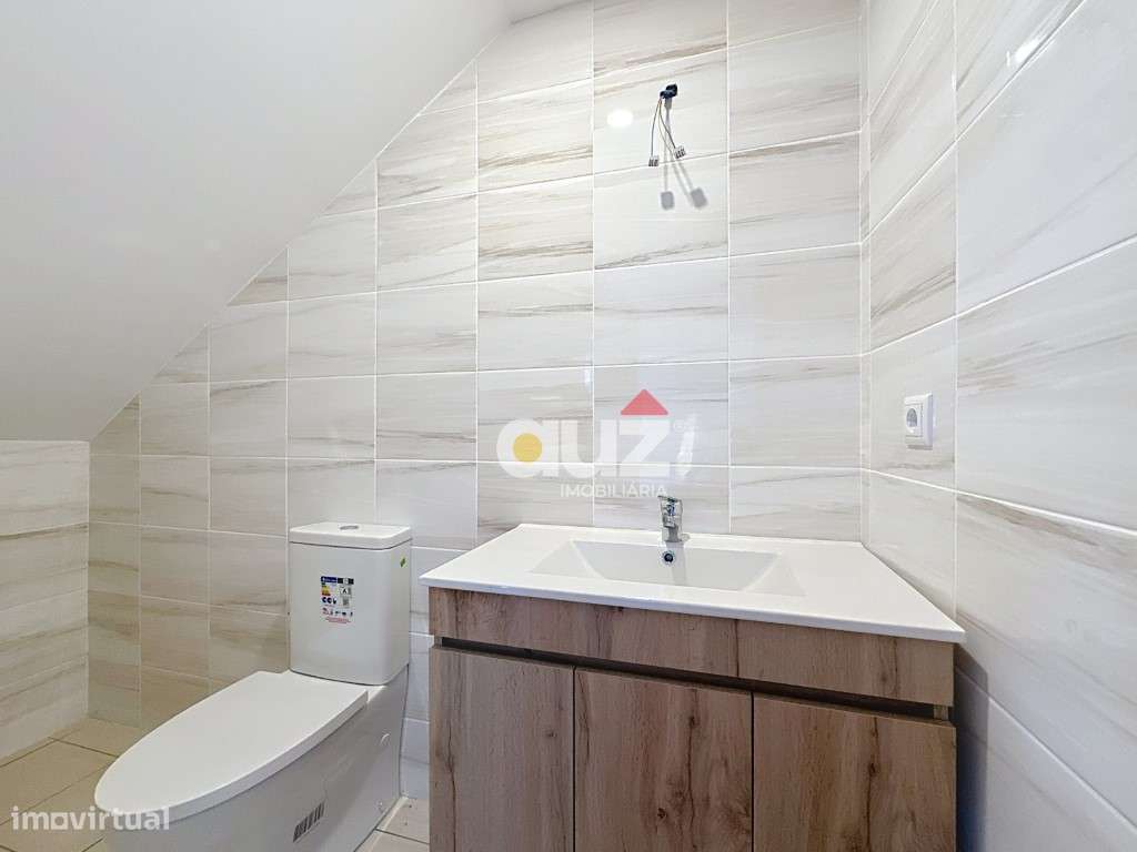 Moradia Geminada Renovada T3-18