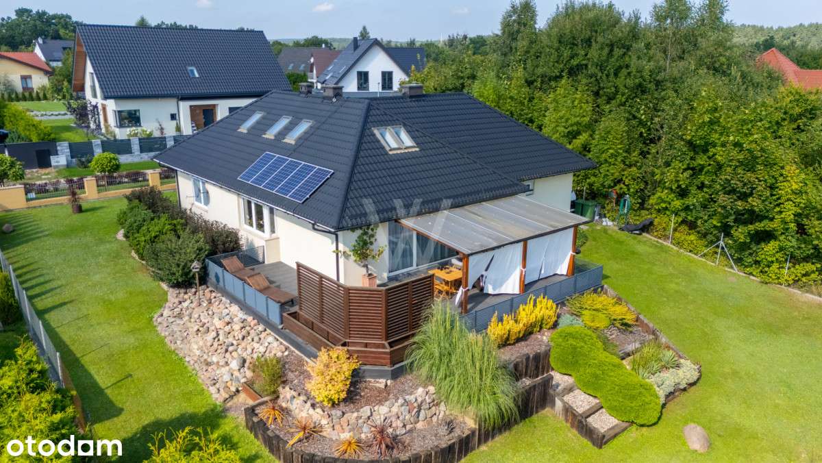 Komfortowy dom parterowy z pięknym ogrodem-18