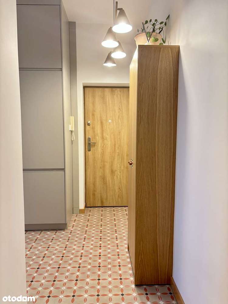 Przestronne mieszkanie w kamienicy 83m2 - Gdynia, Śródmieście - Pełny obrazek: 5/18