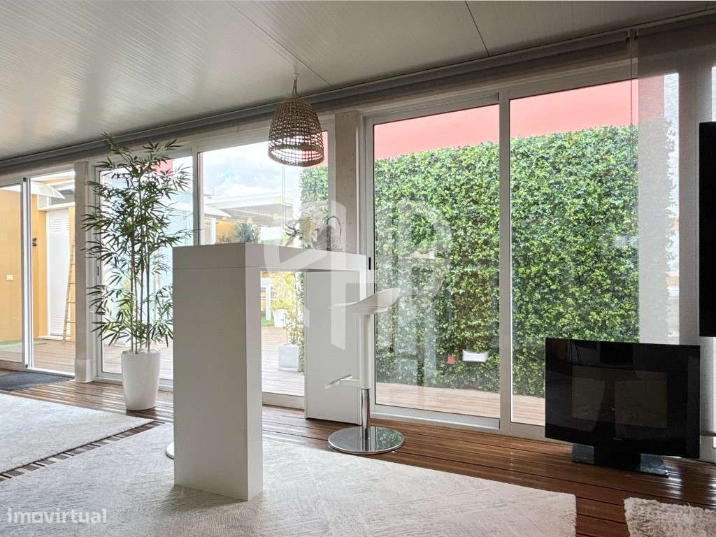 Apartamento T3+1 Duplex C/Terraço 250m2 // Condominio-52