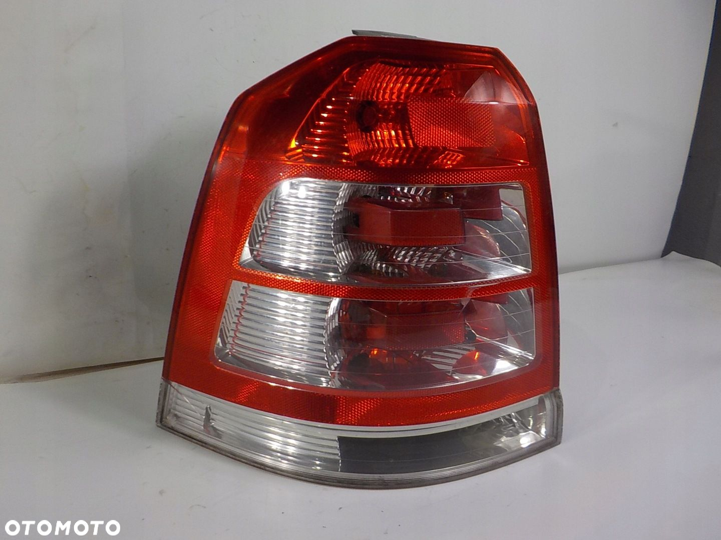 OPEL ZAFIRA B LIFT LAMPA LEWA TYLNA LEWY TYŁ - 2